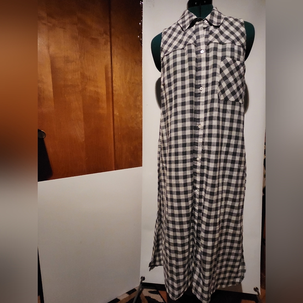 NWT Dark Grey and White Checkered Button Down Sleeveless Dress